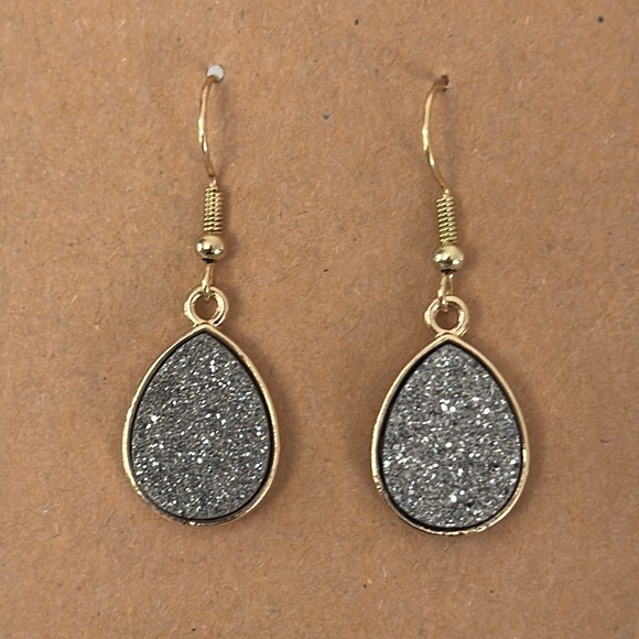 Smokey Druzy Style Teardrop Earrings NWOT - Picture 1 of 4